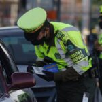Investigan a policías por presunto robo a comerciante y su hija en vía entre Córdoba y Antioquia