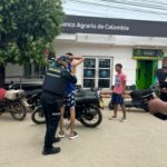 Policía Nacional fortalece controles en el sector bancario de Ciénaga de Oro para proteger a comerciantes y usuarios