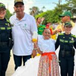 Policía Nacional acompañó el tradicional Desfile de las Aguadoras en San Pelayo