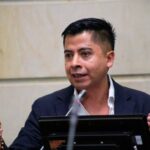 Ariel Ávila denuncia regreso de los politiqueros tradicionales al poder.