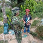 Presión militar en el Cañón del Micay obliga la entrega voluntaria de otro disidente de las Farc