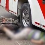 Hombre murió tras chocar en motocicleta contra un bus en Sahagún