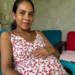 Embarazo de trillizos la sorprendió en medio de la pobreza y las dificultades del campo.