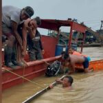 Susto en Nechí: Canoa se hunde en el río Cauca con tres trabajadores a bordo